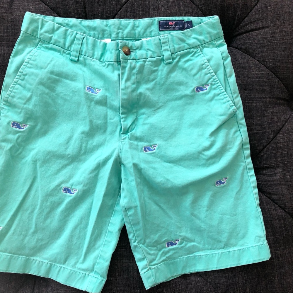 EUC Vineyard Vines Boys Shorts Size 12 Whale Print